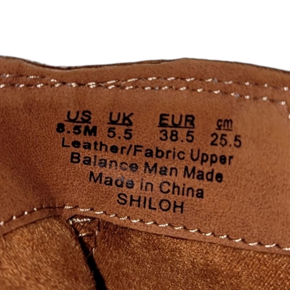 ZODIAC SHILOH,  IVORY LEATHER CHELSEA ANKLE BOOT.  NEW, 8.5 - Picture 10 of 13